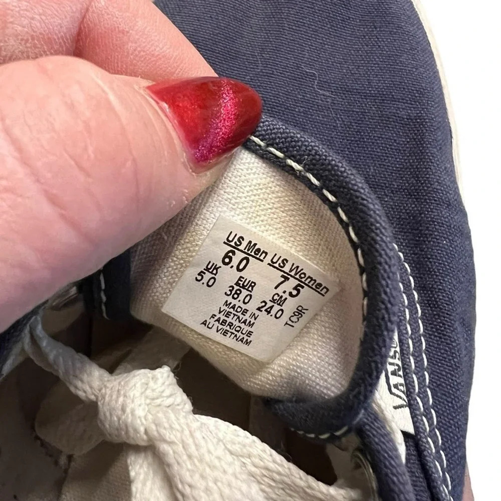 Vans Classic Authentic Skate Shoes Sneakers Parisian Night Men's 6 / Women's 7.5 - Picture 9 of 9